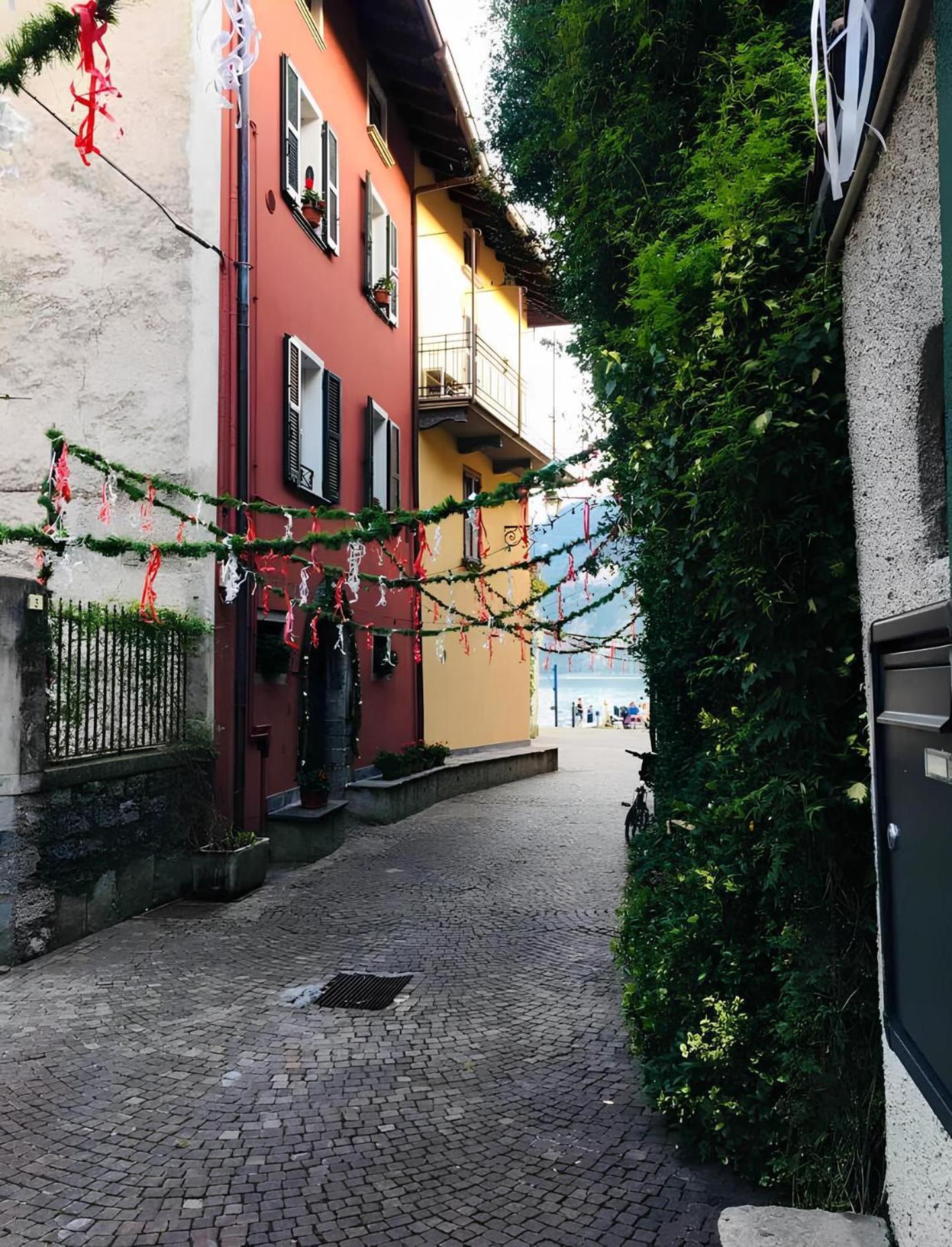 Holiday House Alla Torre Mandello del Lario Exteriör bild