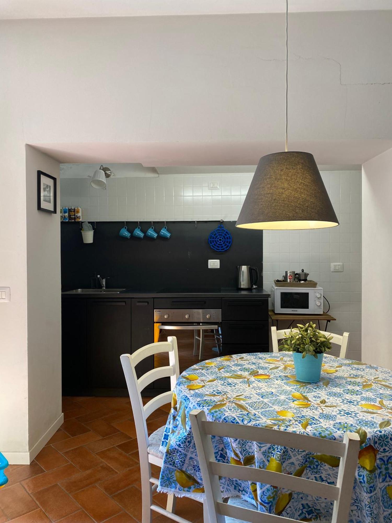 Holiday House Alla Torre Mandello del Lario Exteriör bild
