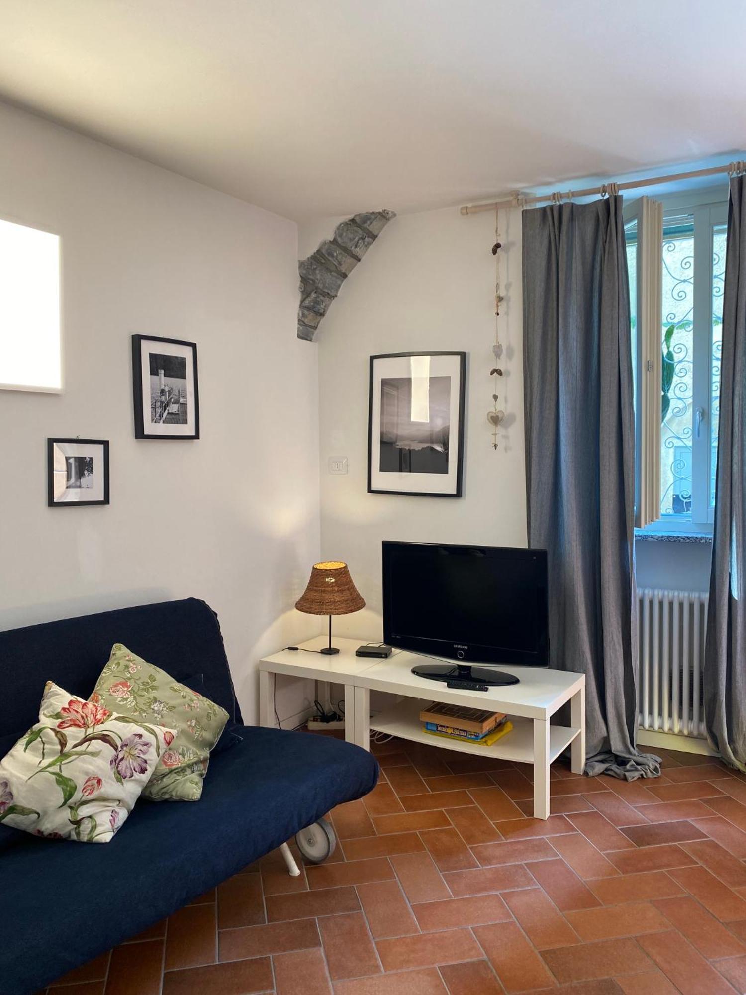 Holiday House Alla Torre Mandello del Lario Exteriör bild