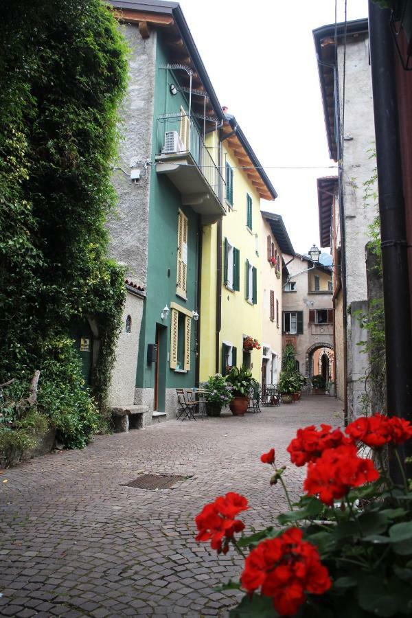 Holiday House Alla Torre Mandello del Lario Exteriör bild